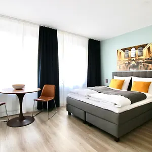 Arthouse Im Pantaleonsviertel Keulen